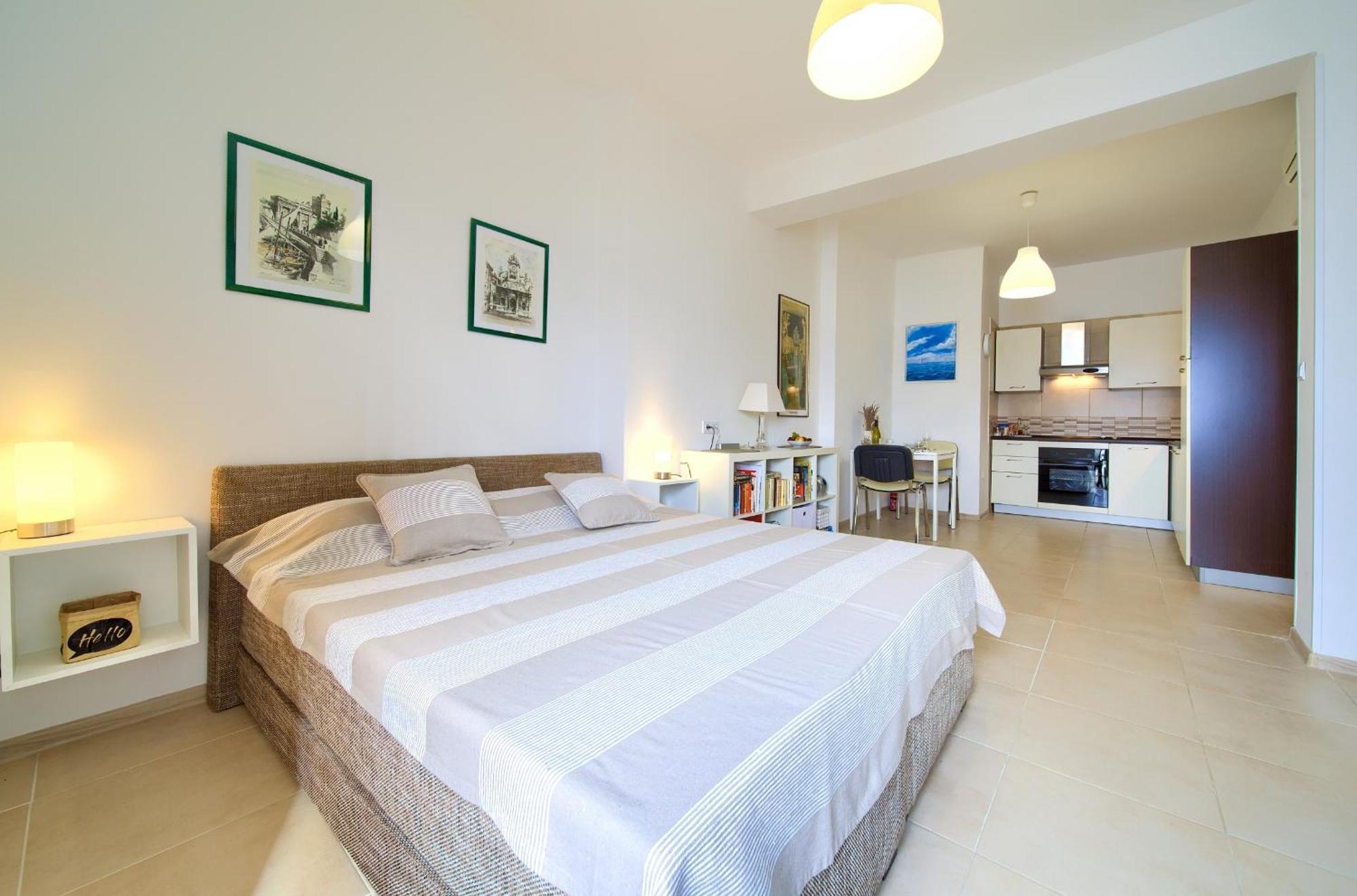 Apartments Six Kraljevica Luaran gambar