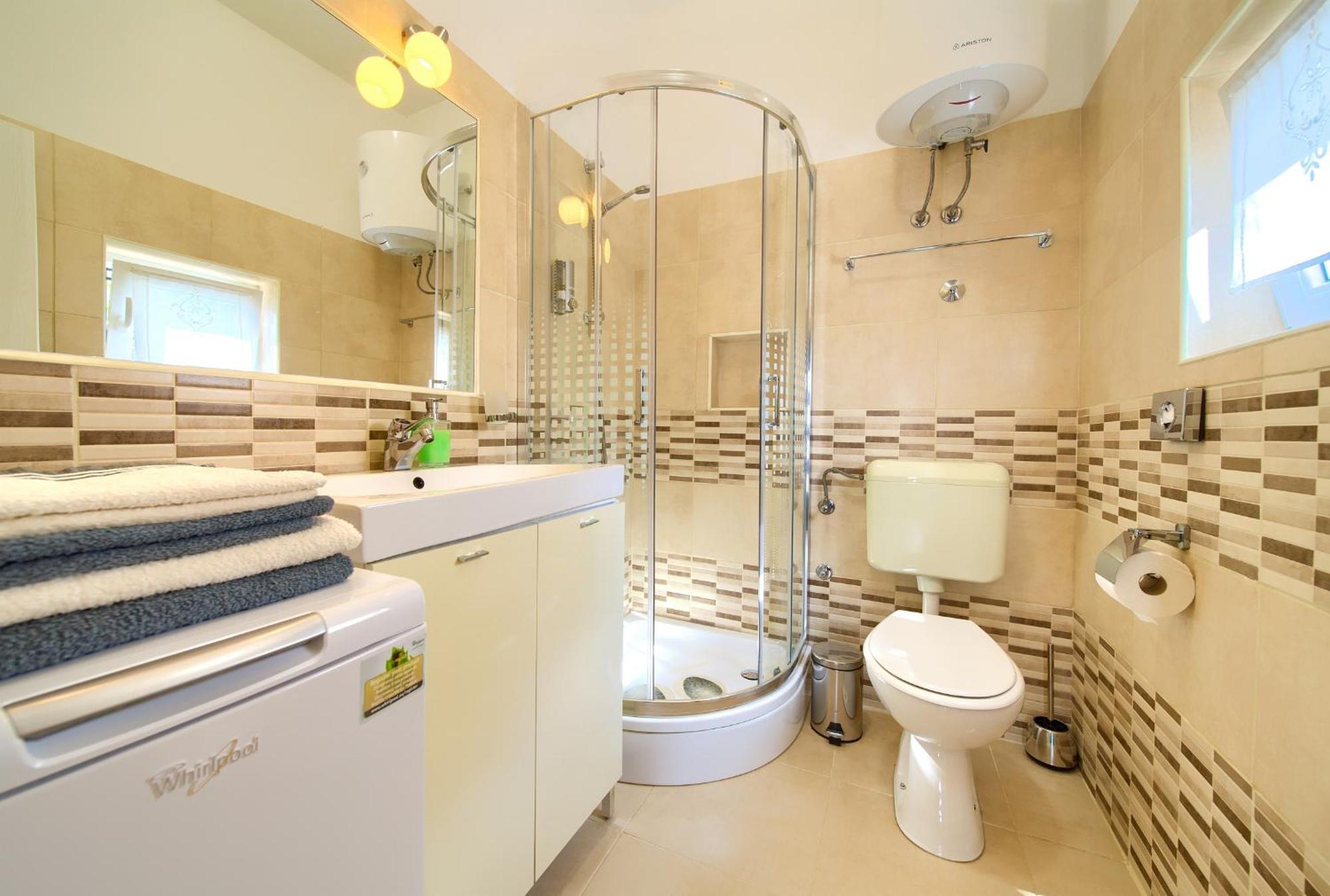 Apartments Six Kraljevica Luaran gambar